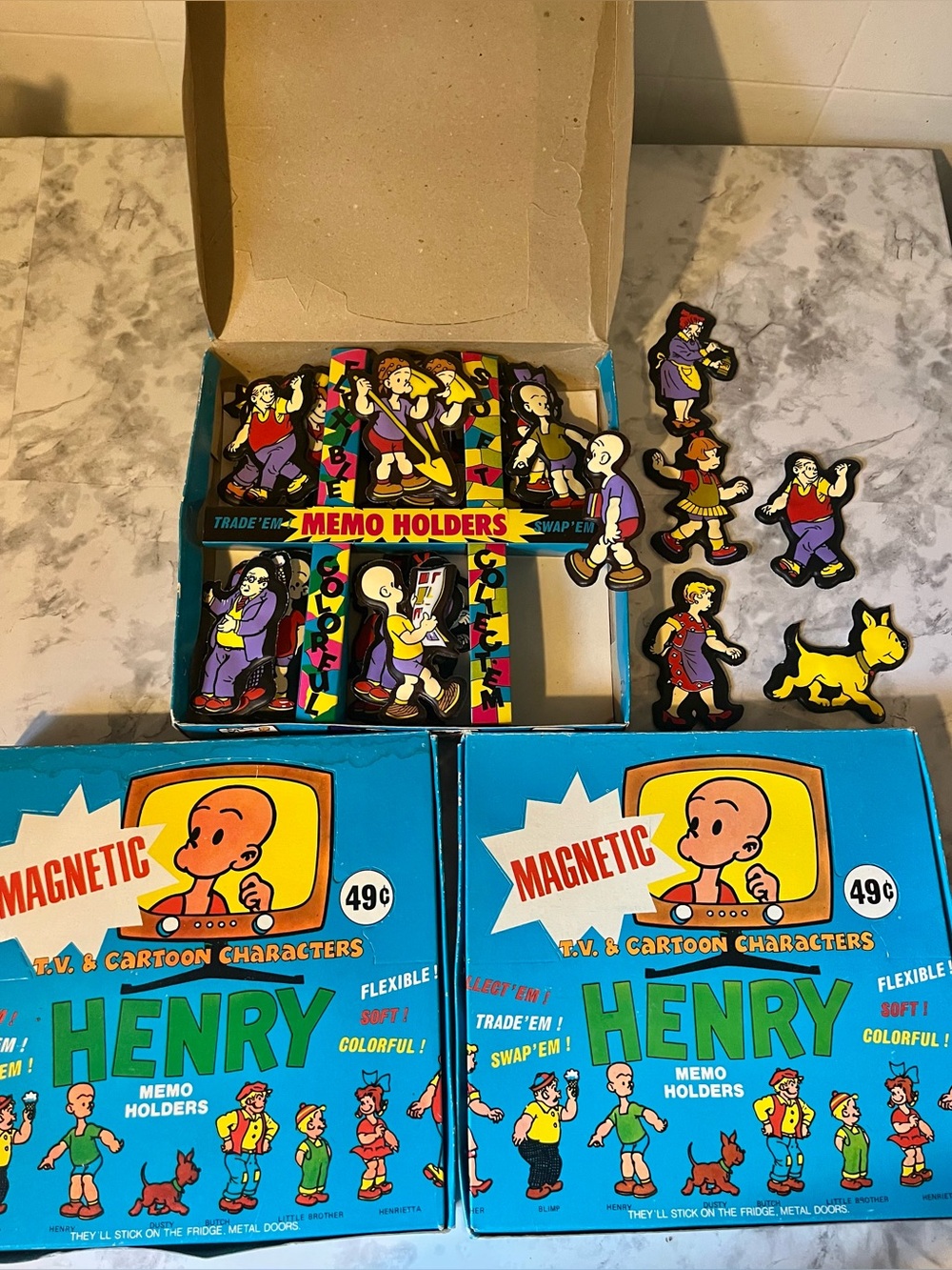 1974 Henry Memo Holders Puffy Refrigerator Magnets With Display Box